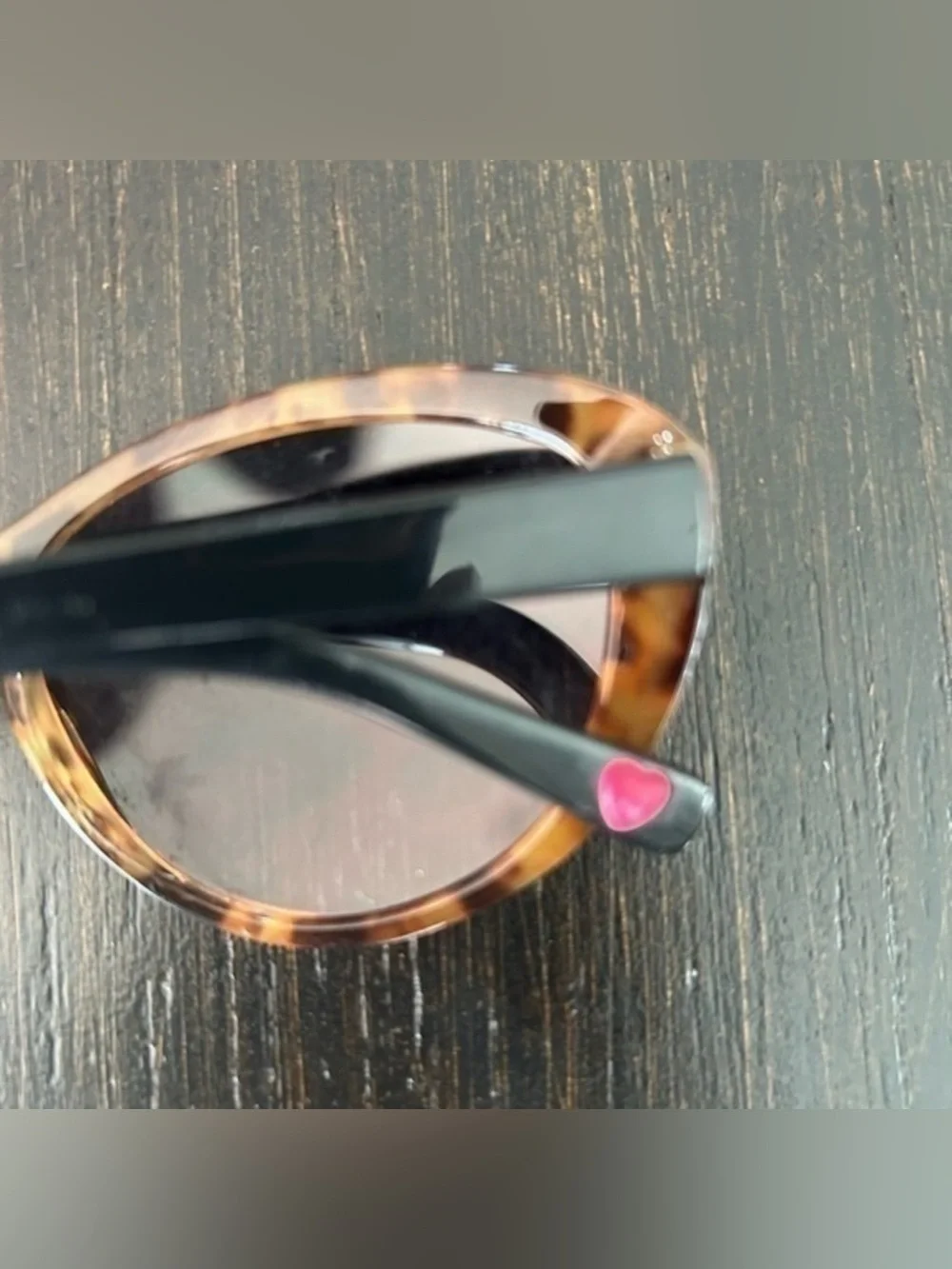 🌸 Betsey Johnson tortoise frame sunglasses sunshades